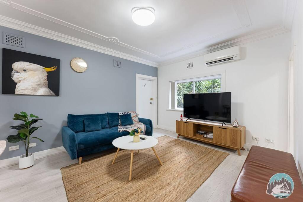 Manly Beachside 2-bed In Spacious House Apartment